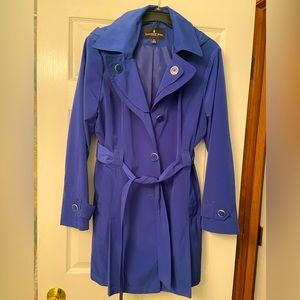 Like new London Fog Royal blue woman’s rain coat sz XL